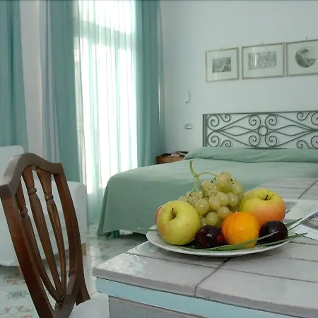 Ξενοδοχείο Marina Riviera 4*