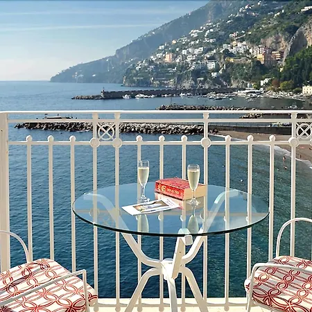 Ξενοδοχείο Marina Riviera 4*