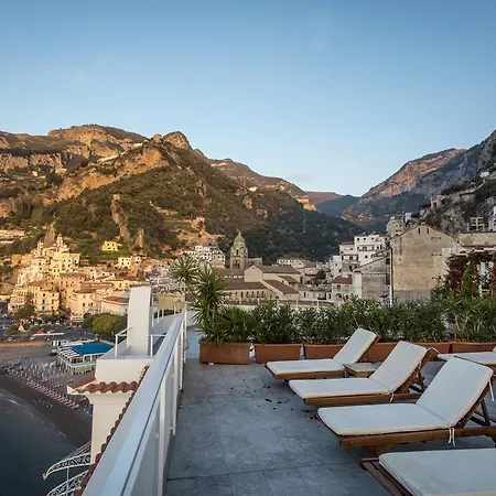 Marina Riviera Hotel 4*