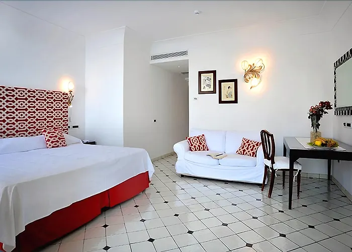 Marina Riviera Szálloda 4*