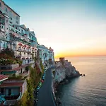 Marina Riviera Hotell 4*