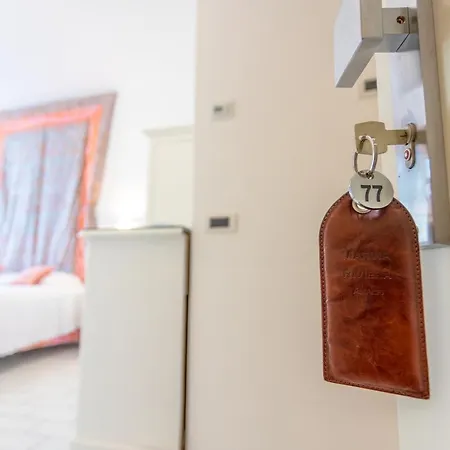 Marina Riviera Hotell 4*